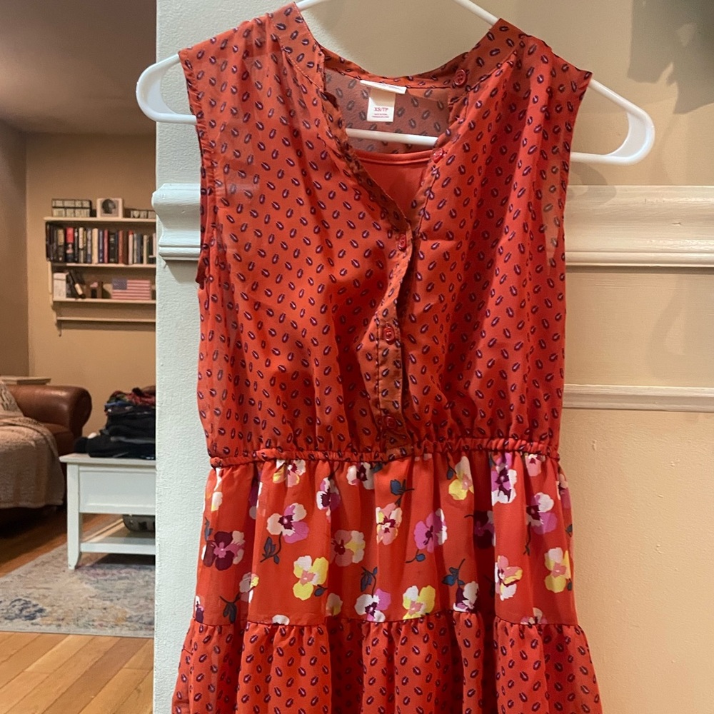 XS adorable dress! Looks like new! - Picture 1 of 4